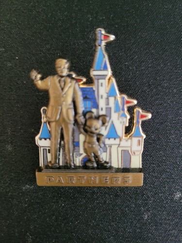 Pins disneyworld partner - pins,