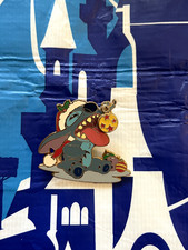 DLP Pin Trading Holiday Event