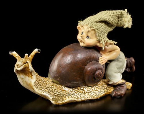 Figurine pixie avec escargot - figurine,