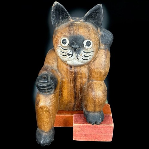 Chat bois sculpté - en,