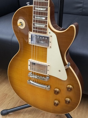 Guitare électrique - (gibson),
