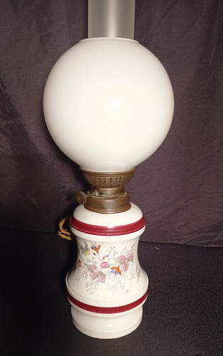 Ancienne lampe pétrole - lampe, en