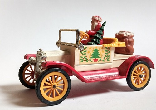 Dinky toys 485 ford model - toys,