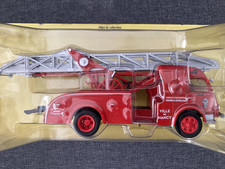 Pompiers Hachette –