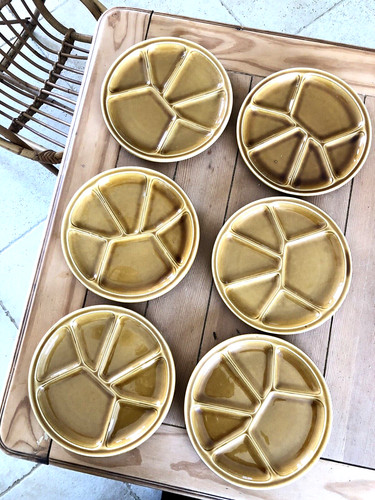 Lot assiettes à - 6,