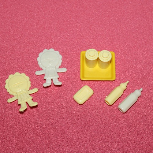 Lot nursery bébé barbie - bébé, /