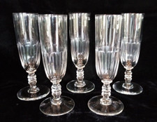 7 flutes à champagne à