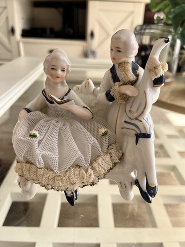 Figurine porcelaine style