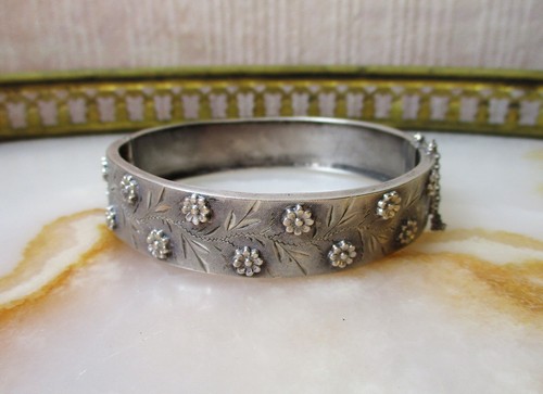 Très beau bracelet jonc - , en