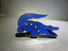 pin's LACOSTE tennis bag watch perfume pine lacoste this is the last LAST