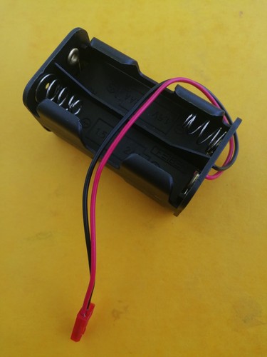 Porte piles 5 volts - 4, pour