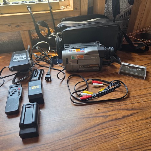 Sony handycam vision ccd - handycam, ccd-trv52