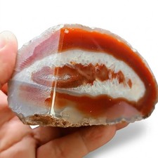Spécimen minéral agate rouge