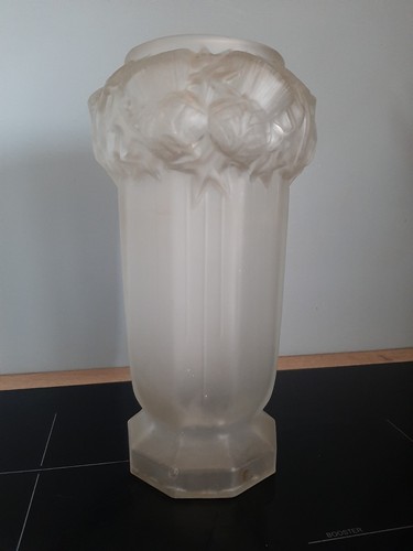Art deco vase moulé - ,