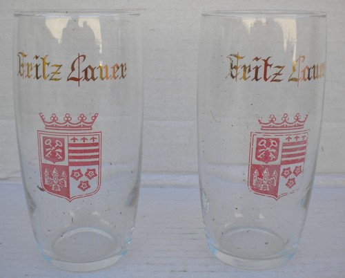 Deux verres tonneau - , bière