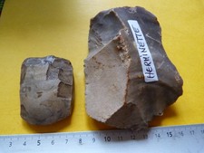 Petite Hache polie en silex du