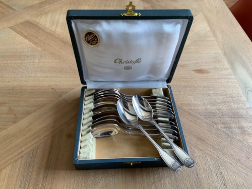 Petites cuillères à - 12,