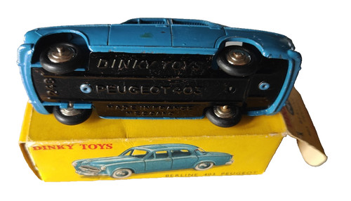 Dinky toys 24b peugeot 403 - dinky,