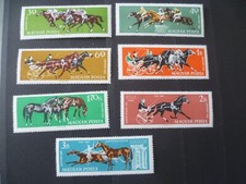 TIMBRE THEME CHEVAL  SERIE COMPLETE     NEUF