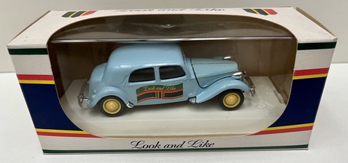 Citroën traction bleu ciel - bleu,