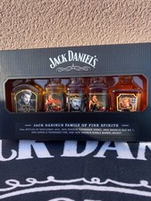 JACK DANIELS - COLLECTION MIGNONNETTES - 2 VERRES - 3 PLATIC -JOHNNY HALLYDAY + 
