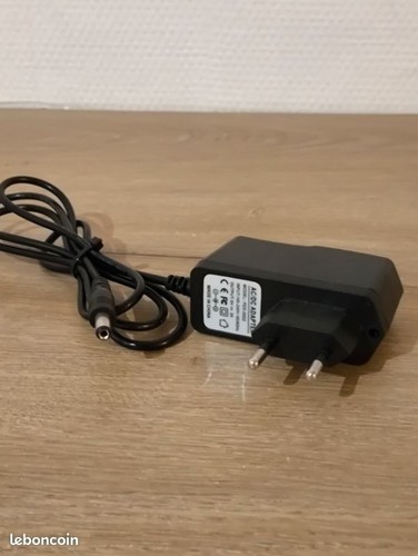 Chargeur secteur 220 - v, 2