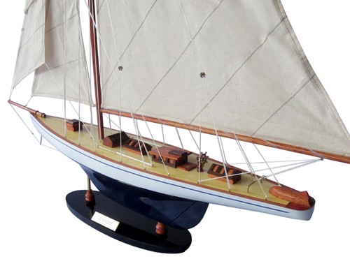 Maquette voilier defender - voilier,