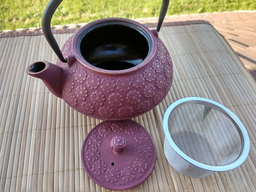 Superbe théière fonte