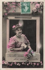 CP FEMME ELEGANTE A TRAVERS