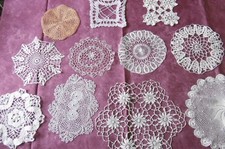 Lot de napperons en dentelles