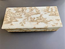 Ancienne boîte  à Gants 