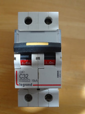 LEGRAND 1 disjoncteur 32a