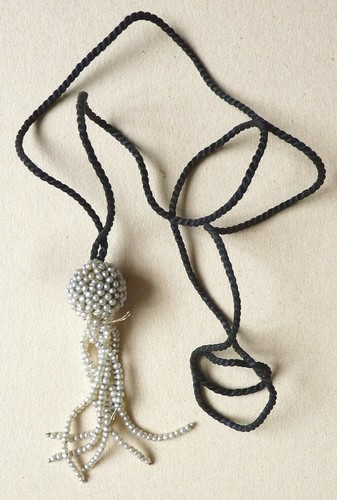 Collier avec perles fines