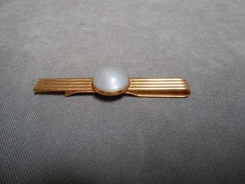 Vintage gold tone faux pearl - gold,