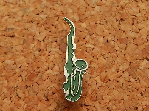 Pin saxophone vert - pin's,