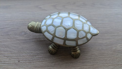 Tortue nacre et - en, laiton