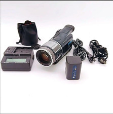 Sony HDR-HC1 HDV Camcorder MiniDV Video Camera Carl Zeiss Charger and LENS MINT