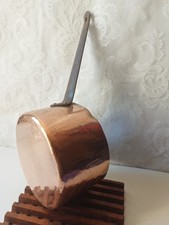 ​Gorgeous Antique Hammered Copper Pot - Kitchen or Decoration