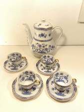 Verseuse Cafetière Fleurs bleues Haviland et 4 tasses à café et soucoupes