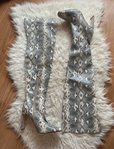 Prettylitllething bottes - *prettylitllething*,