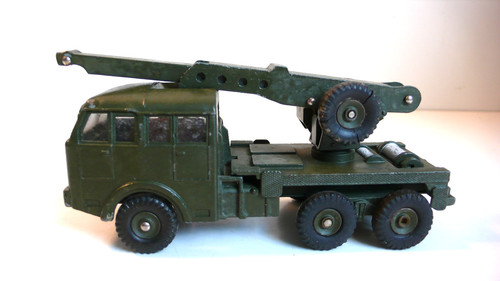 Dinky toys militaire berliet - dinky,