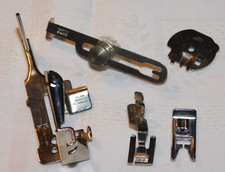 LOT 5 PIEDS de pieces