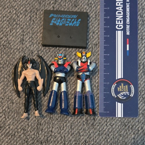 Bandai lot mini figurines - bandai,