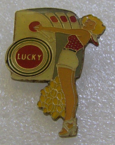 Pin lucky strike - strike, cigarettes