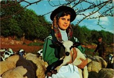 CPM AK ALGARVE girl with typical dress PORTUGAL (750874)