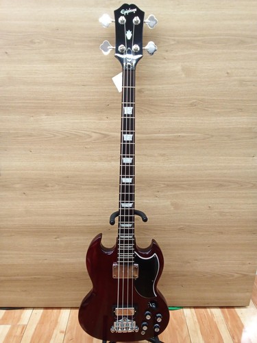 Guitare basse électrique
