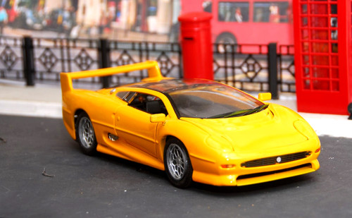Jaguar xj220s une - ,