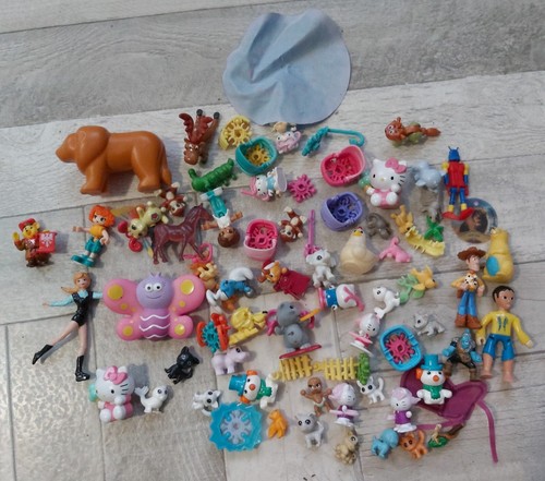 Lot figurine kinder et - de,