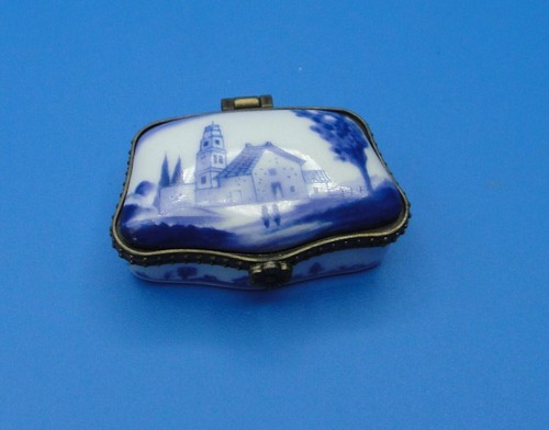 Boite pilule porcelaine - boite,