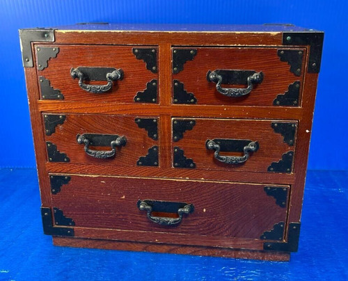 Ancienne petite armoire - , coffre